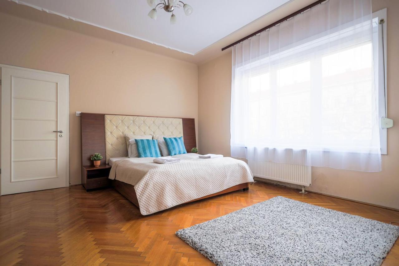Downtown Vintage Home By Bella Budapest Eksteriør bilde